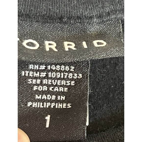 Torrid Top Women 1X Black Pullover Red Ombre Cold Shoulder Office Neutral Retro - Picture 5 of 8